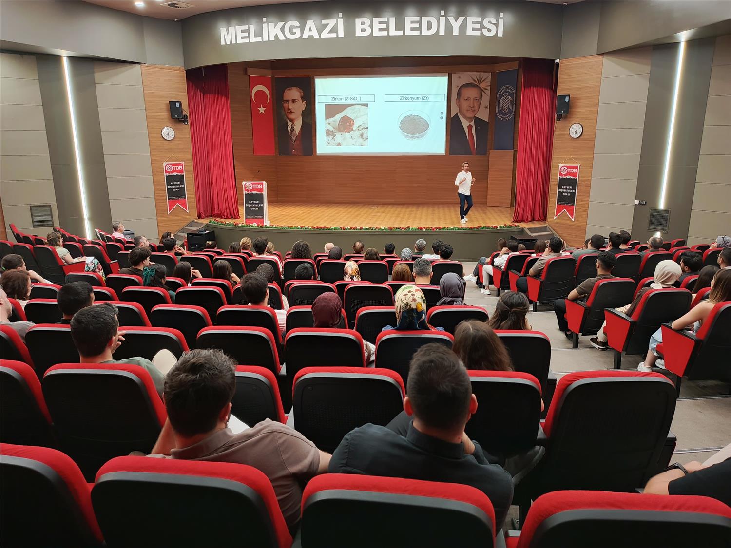 Monolotik Zirkonya Restarosyonlar Eğitimi
